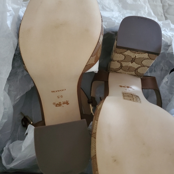 NIB Beautiful Marla Block Heel Sandal In Signature Jacquard~Canvas Leather - Picture 2 of 10